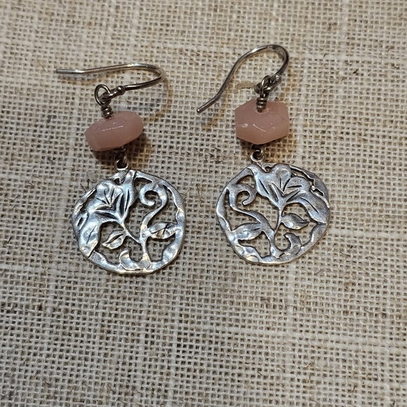 Silpada 925 Sterling Pink Soapstone Bead Floral Drop Earrings - Picture 3 of 13